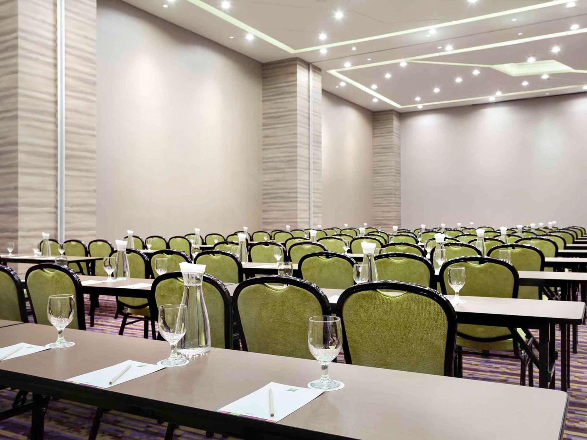 Ibis Styles Jakarta Mangga Dua Square Zewnętrze zdjęcie