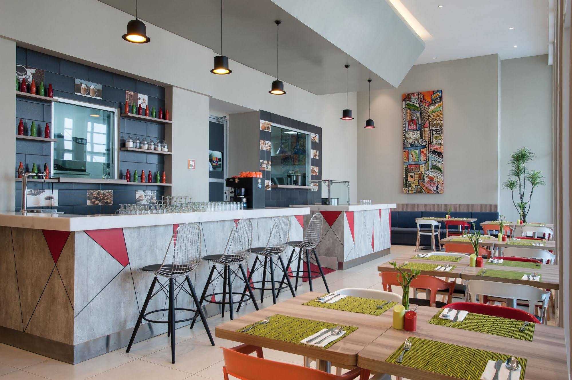 Ibis Styles Jakarta Mangga Dua Square Zewnętrze zdjęcie